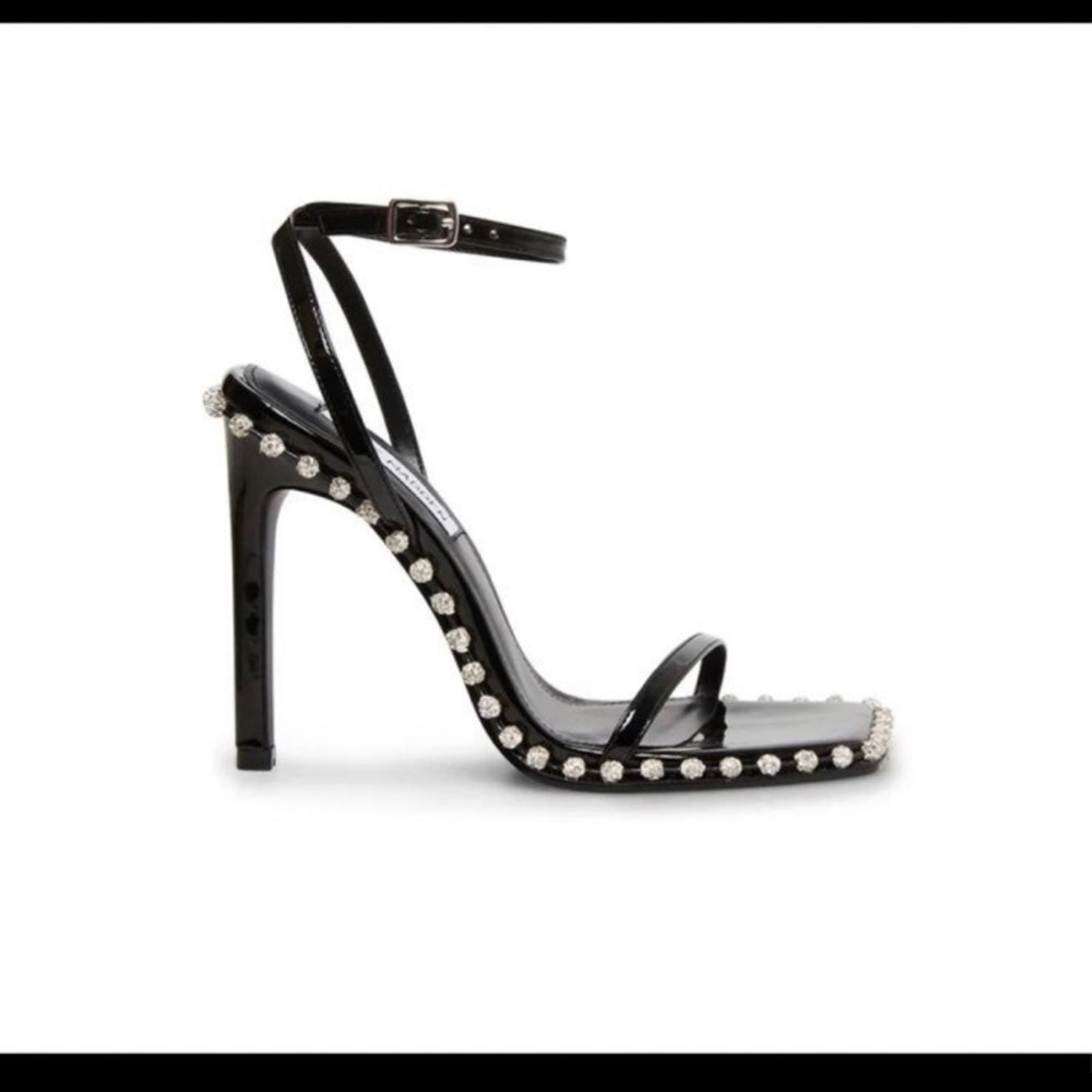 Zelle Steve Madden heels